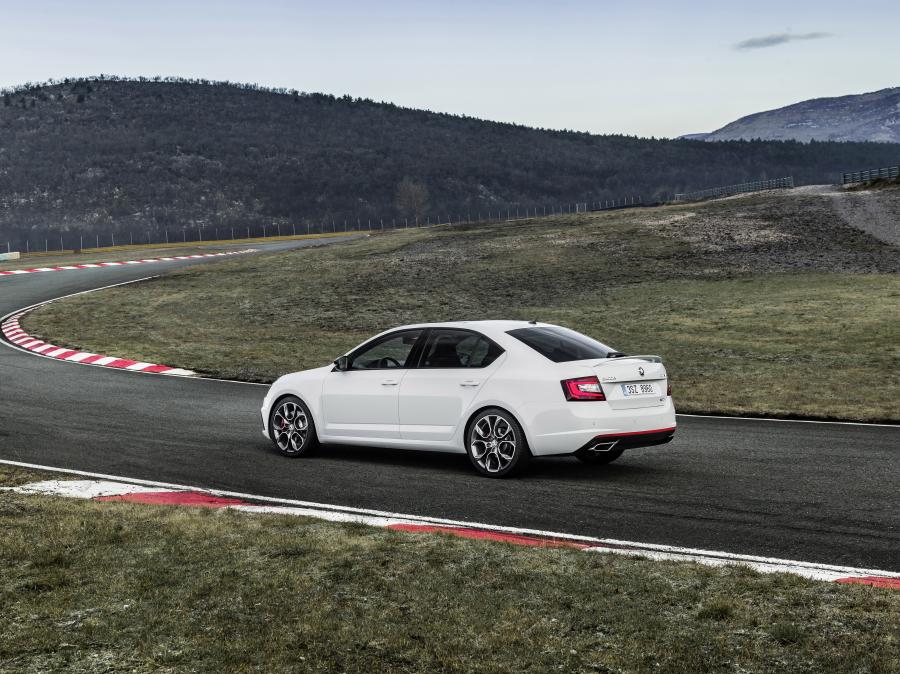  Skoda Octavia RS 2017 года  (WW) (фото 7 из 27)